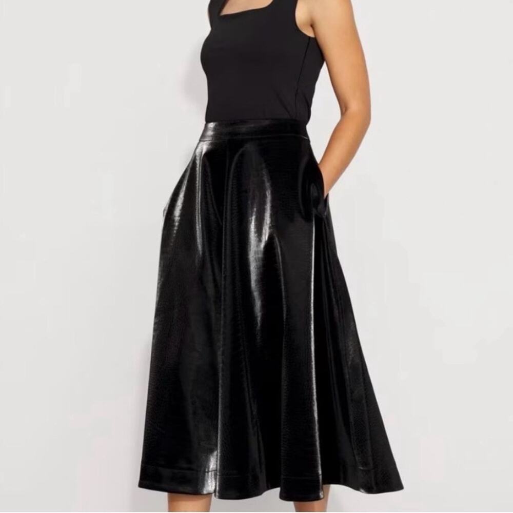 NEW White House Black Market WHBM Faux Croc Black A-Line Midi Skirt Size 4